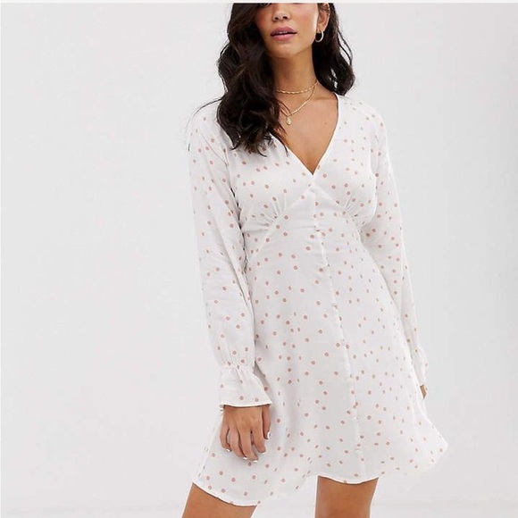 NWT Wednesday girl button down polka dot dress Size Medium - Picture 1 of 6